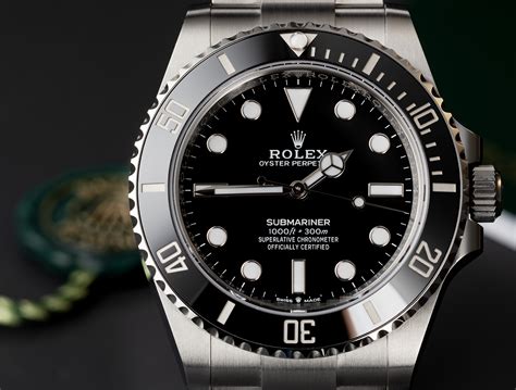 corona di carica rolex submarine|A Week On The Wrist: The Rolex Submariner Ref. 124060.